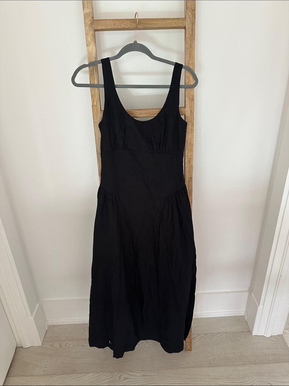 GAP Black Sleeveless Maxi Dress